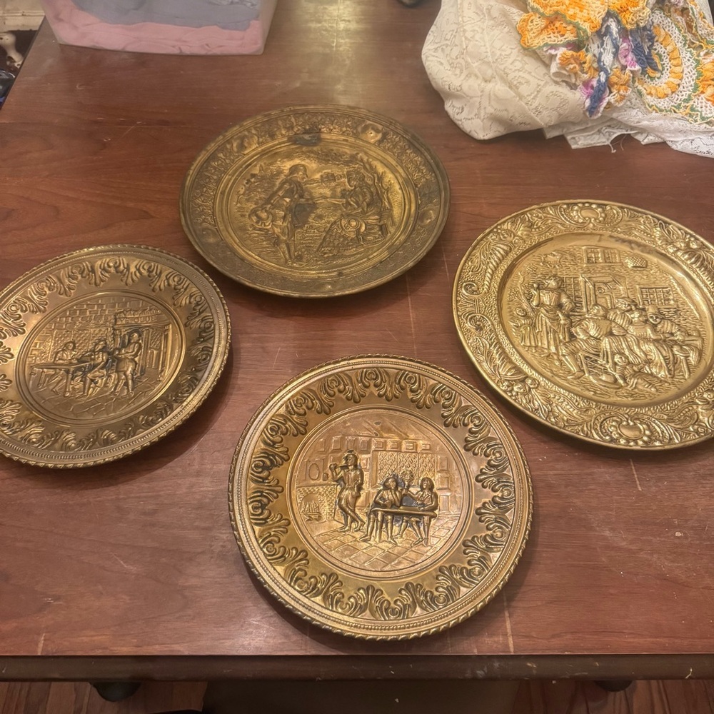 Set of 4 Vintage Brass Wall Plates Colonial America